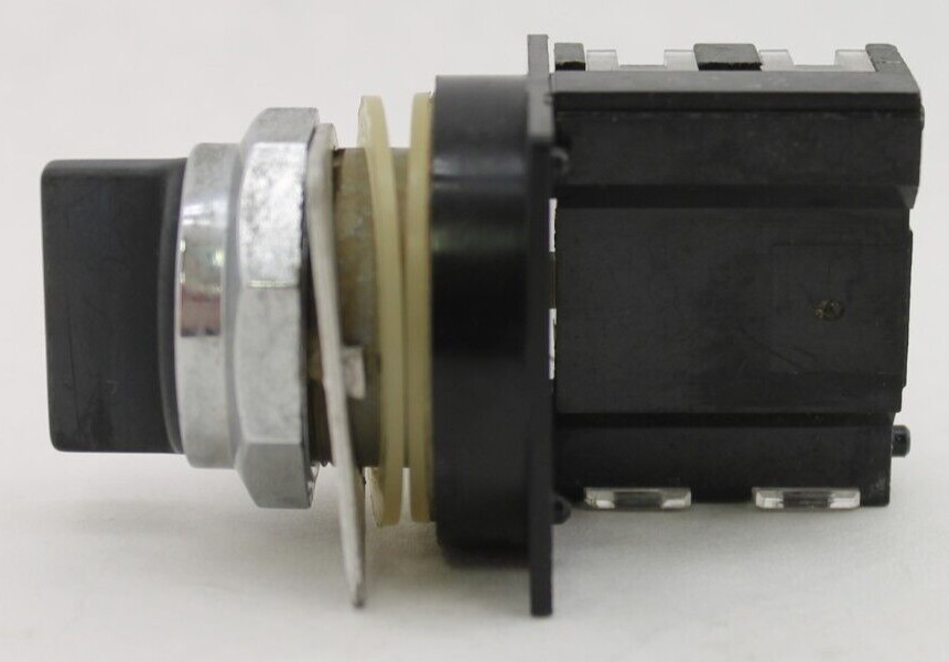 Used GE CR104P Contact Block with Black Selector Switch
