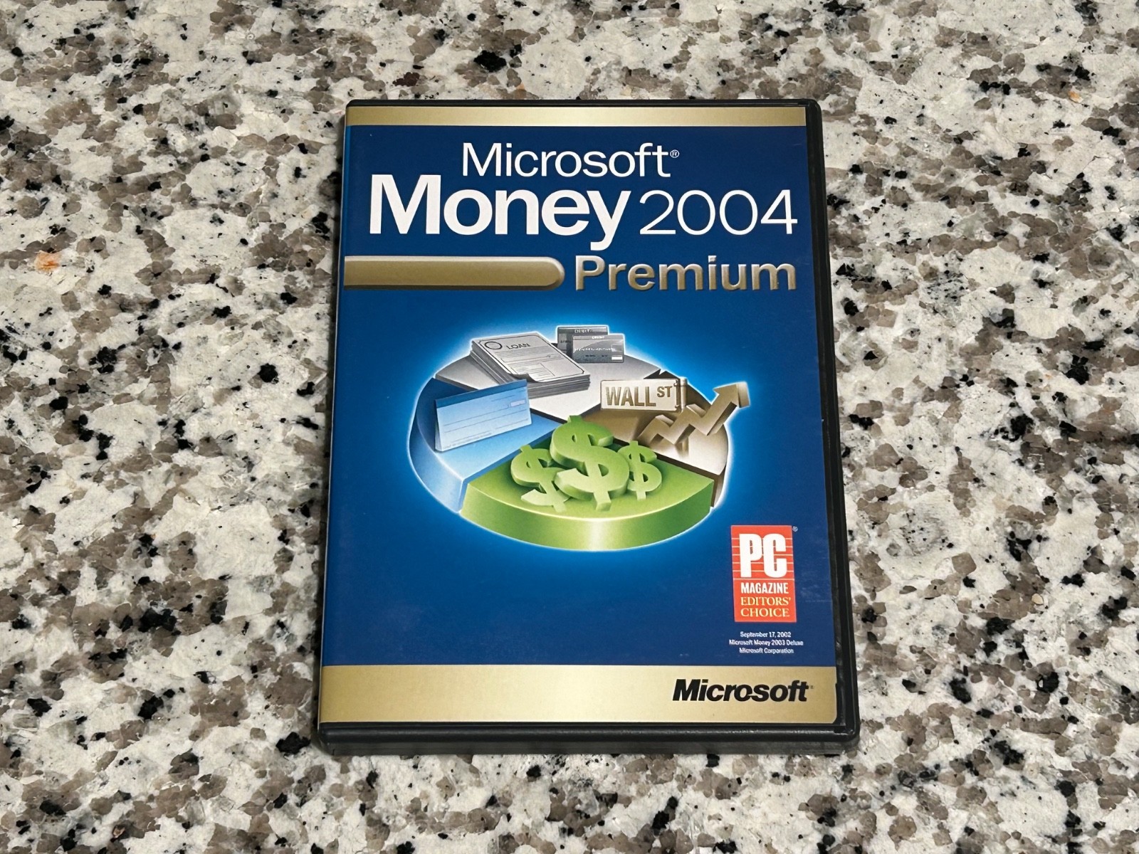 Microsoft Money 2004 Premium Personal Finance Software Windows CD /w Product Key