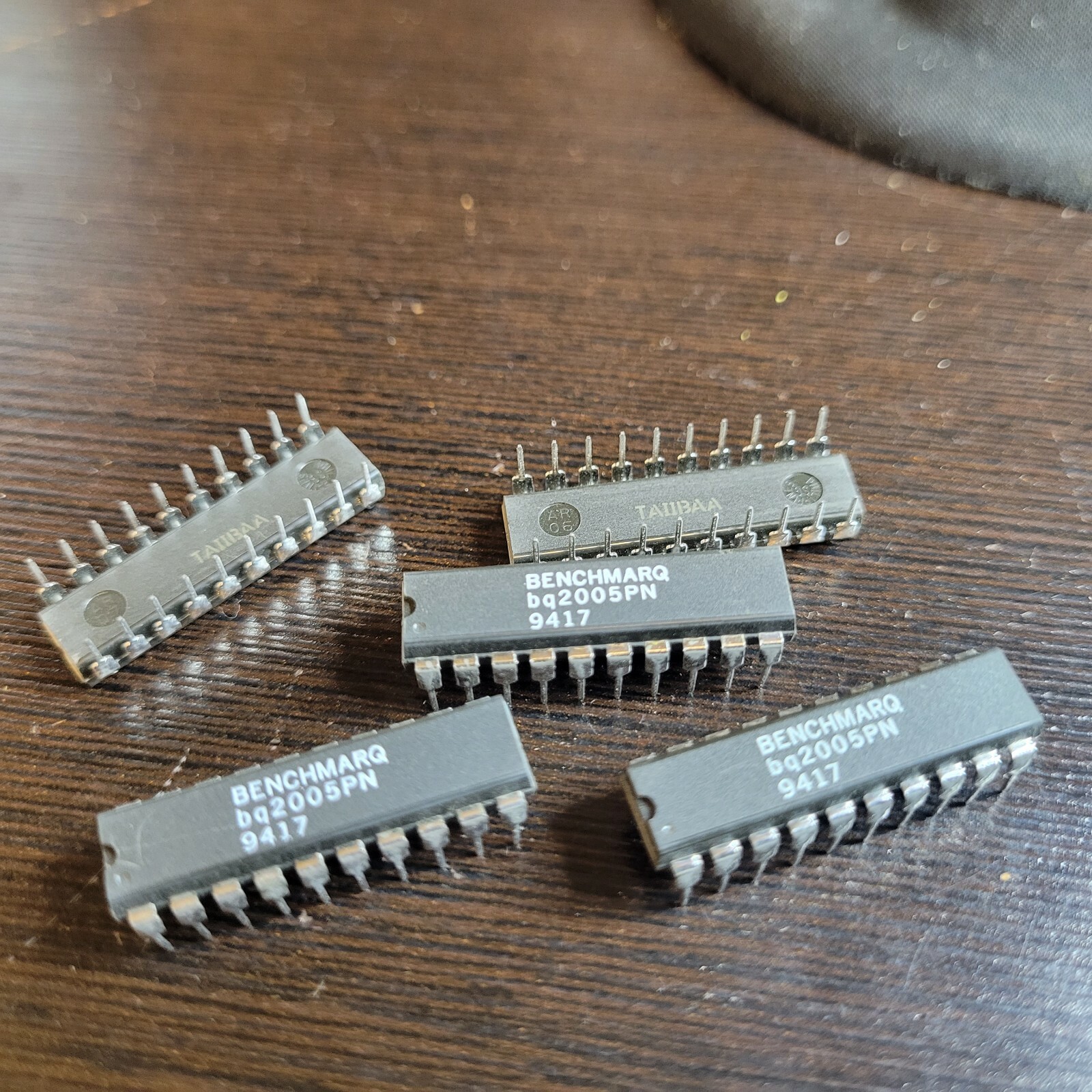 (5pcs) TI BQ2005PN Switch-mode NiCd/NiMH battery charge BENCHMARQ NEW $19