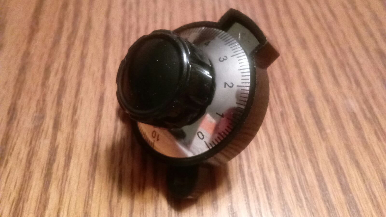 VERNIER CONTROL KNOB & REDUCTION DRIVE - 6mm SHAFT, 1.5" DIAL DIAMETER.