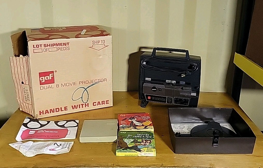 Vintage Gaf 1588Z Dual 8 Movie FilmProjector With Box And Extras