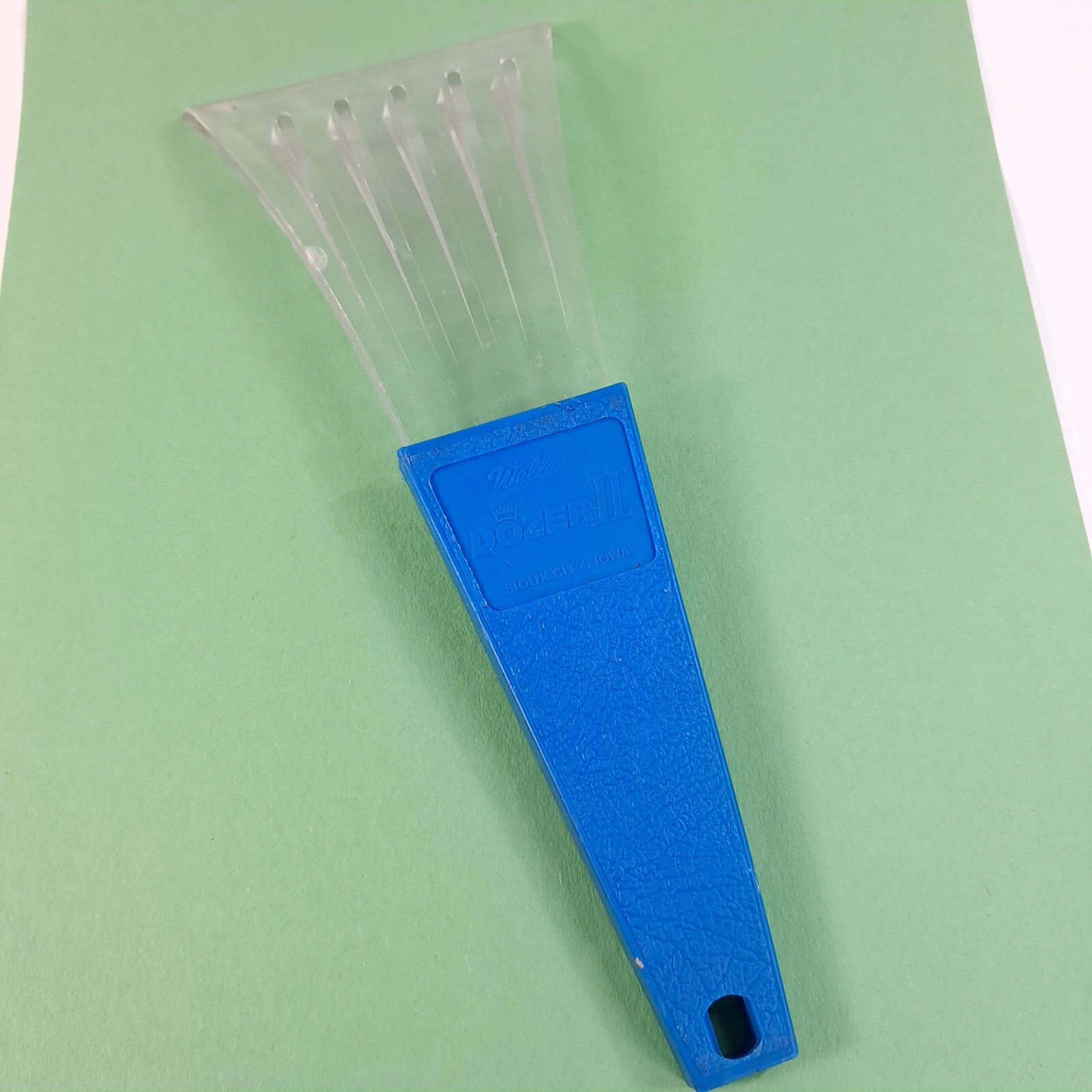 Vintage Weller Dozer II Ice Scraper Blue Plastic Sioux City Iowa READ