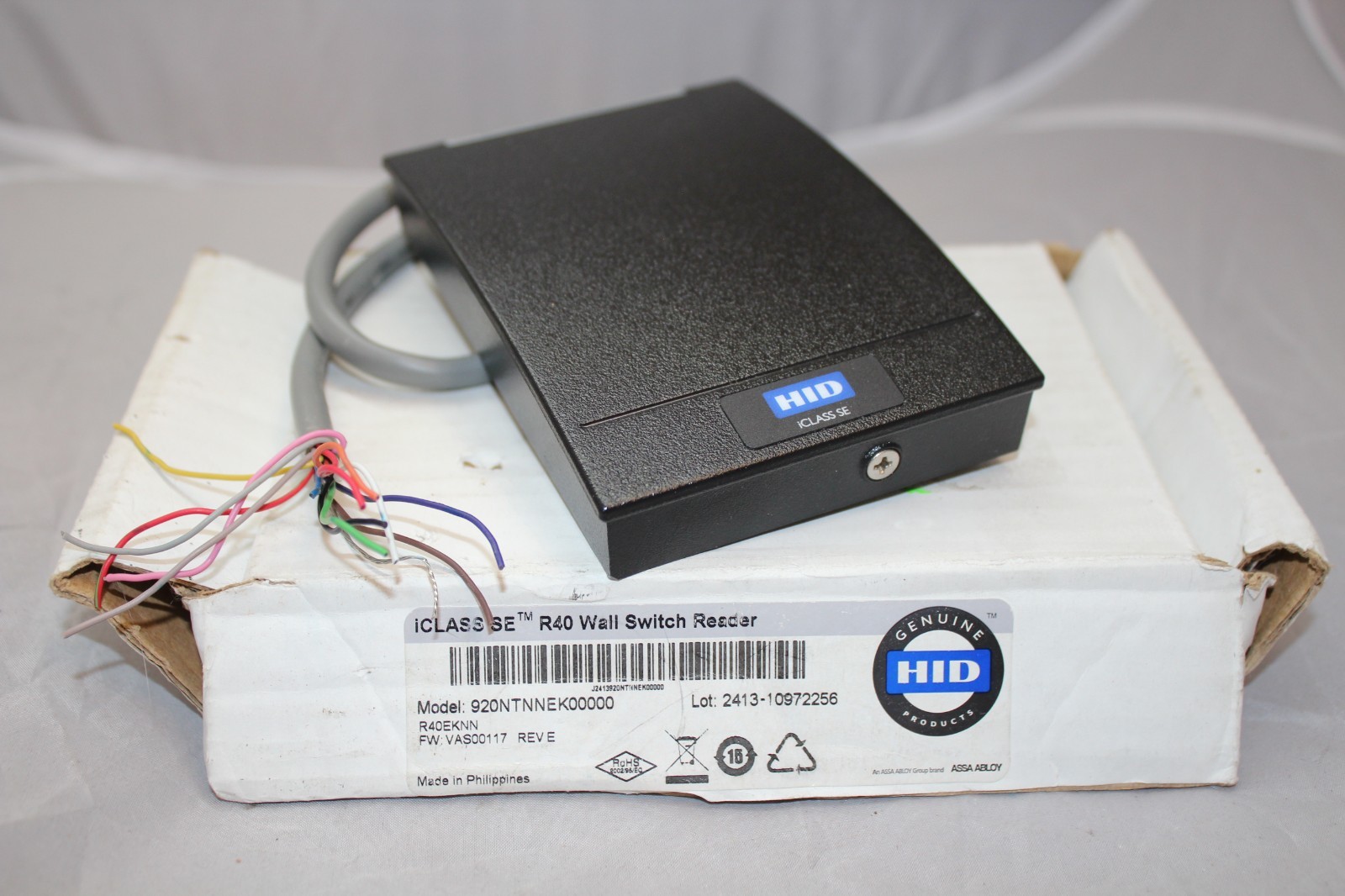 HID iClass SE R40 Wall Switch Reader R40EKNB 920NMNNEKEA001