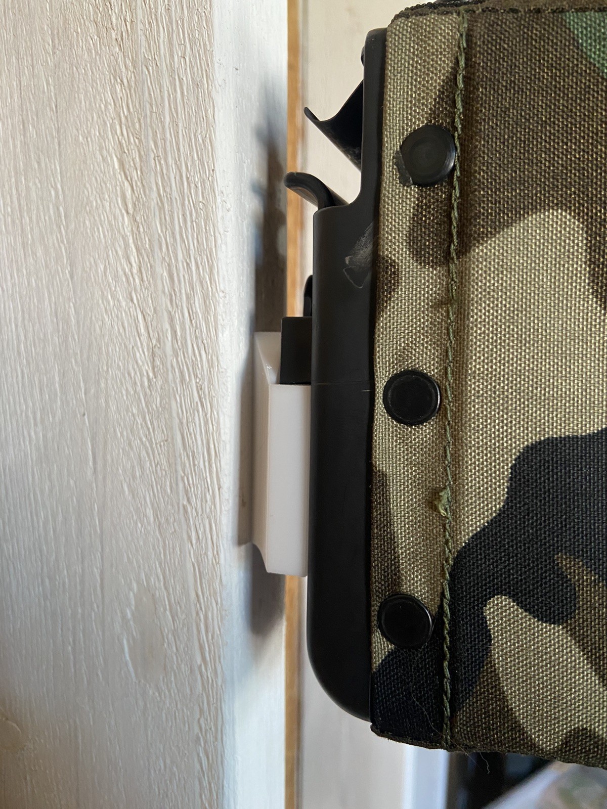M249 100 Round Nut Sack Ammo Pouch Wall Mount – 3D Printed Display / Organizer