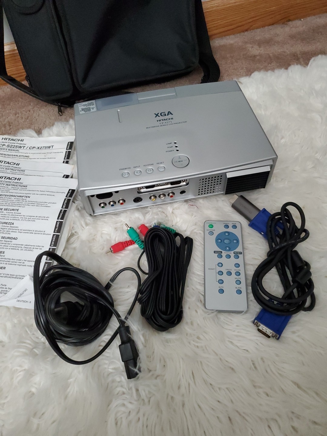 Hitachi XGA CP-X275 Multimedia Mobile LCD Projector Tested