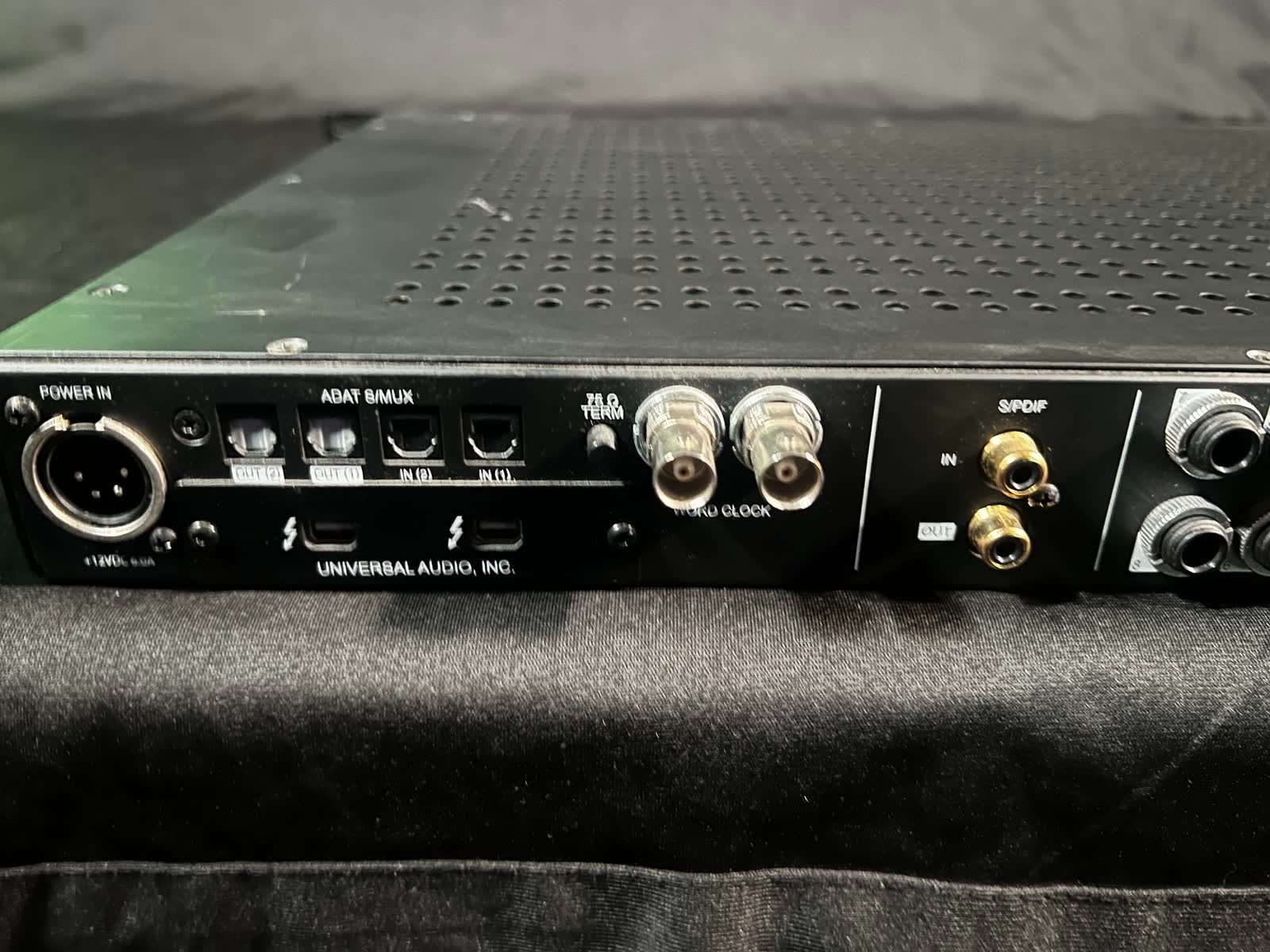 Universal Audio Apollo 8 QUAD Thunderbolt Interface + Power Supply
