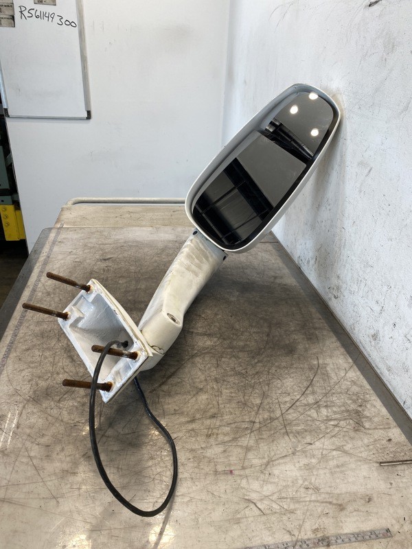 2009 International 3200 Bus Mirror (613-14929)