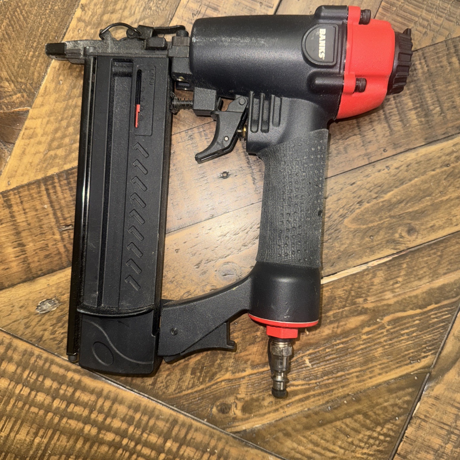 Banks 18 Gauge, 2-in-1 Brad Nailer and Narrow Crown Stapler