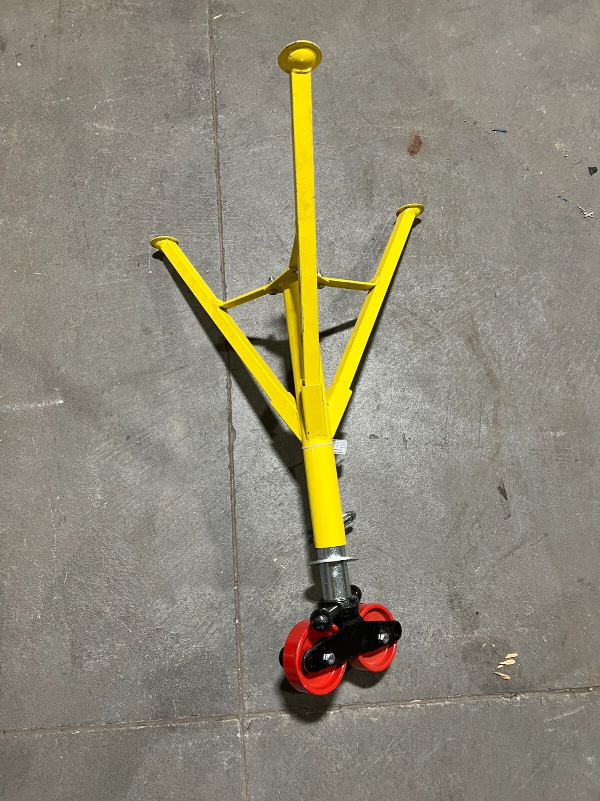 Sumner Heavy-Duty Style Hi Jack, 2500 Lb Cap, 49" Pipe *Fastening Screw Bent*