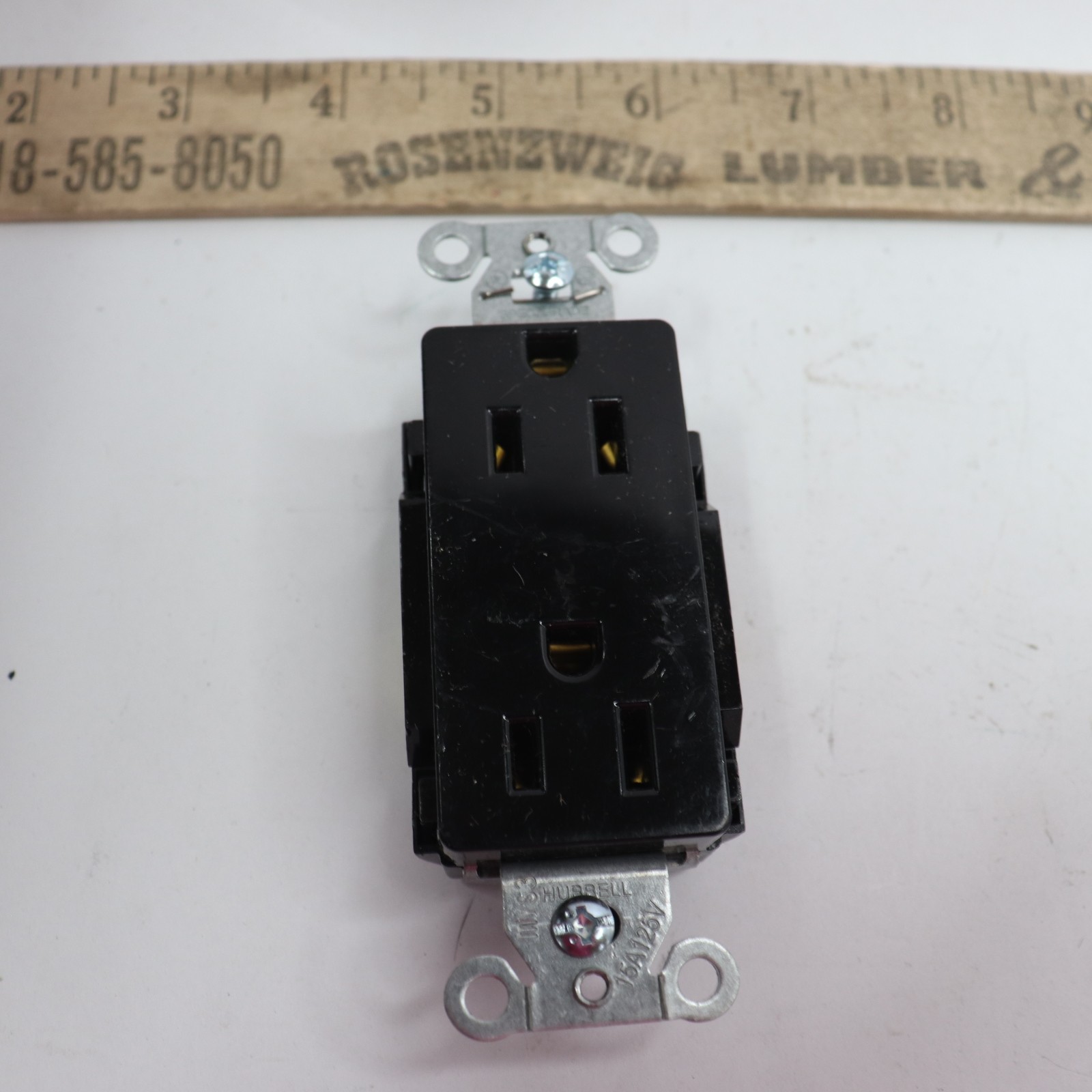 Decora Plus Tamper Resistant Self Grounding Duplex Outlet 15 Amp Black