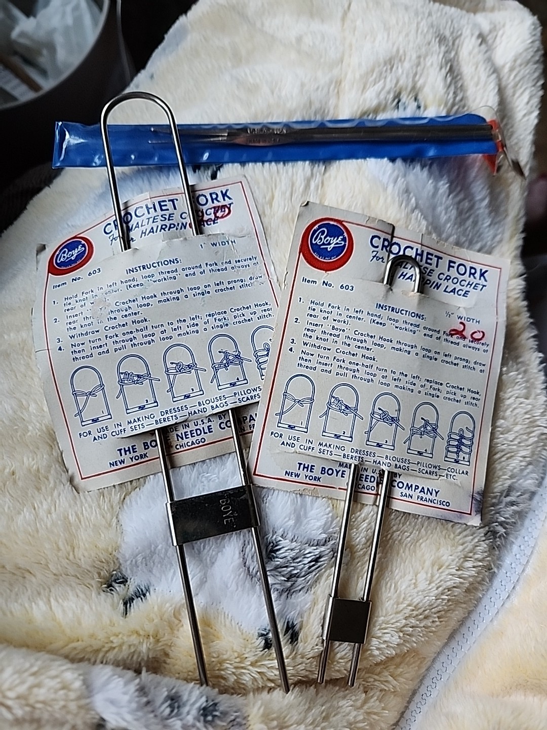Vtg Boye Steel Crochet Forks 1" & 1/2" Hairpin Lace Hooks #12 & 5 USA