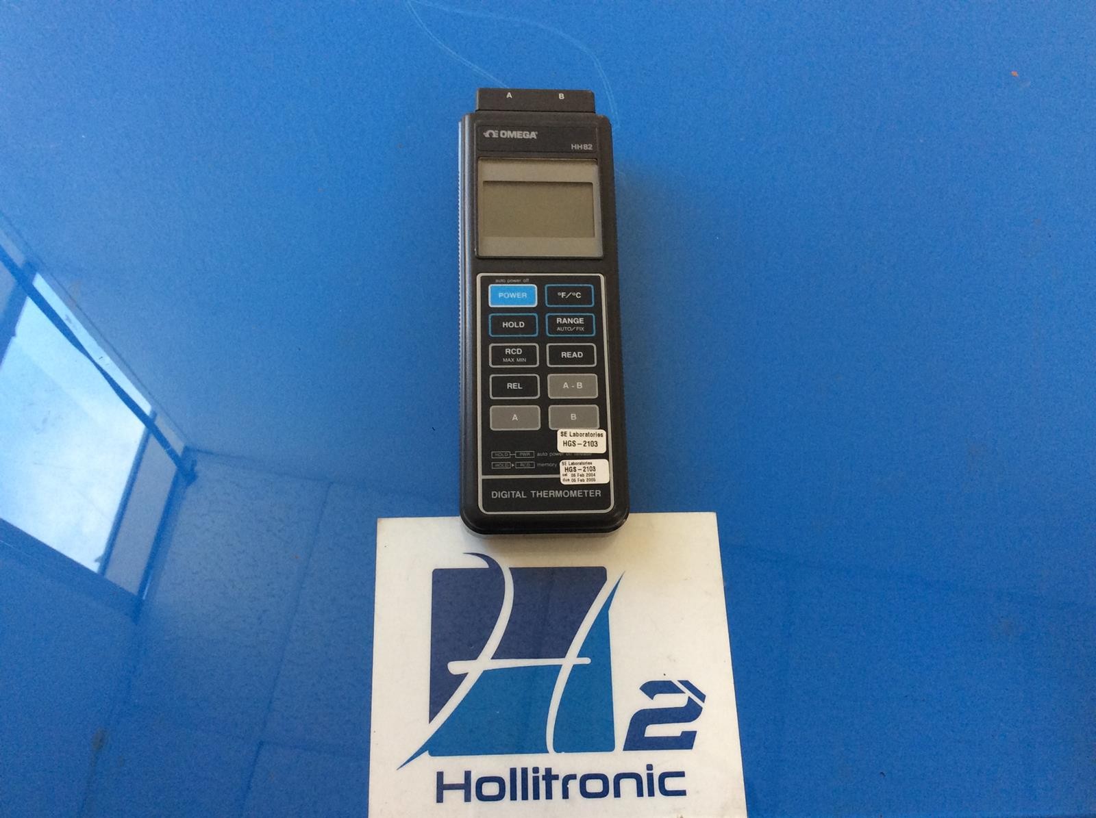 OMEGA HH82A DIGITAL THERMOMETER