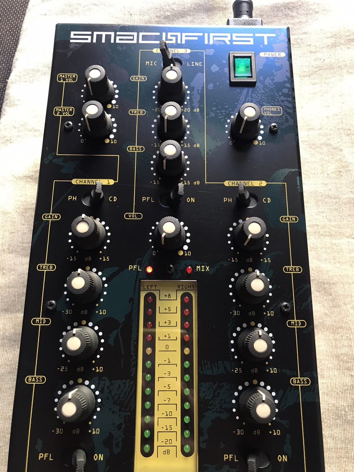 ECLER SMAC FIRST FULL SERVICED DJ MIXER LIKE NEW - Personal Collection