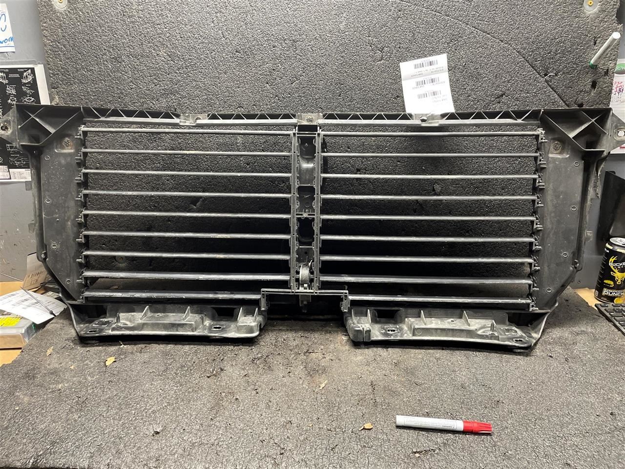 (LOCAL PICKUP ONLY) F150      2016 Air Shutter 2038247