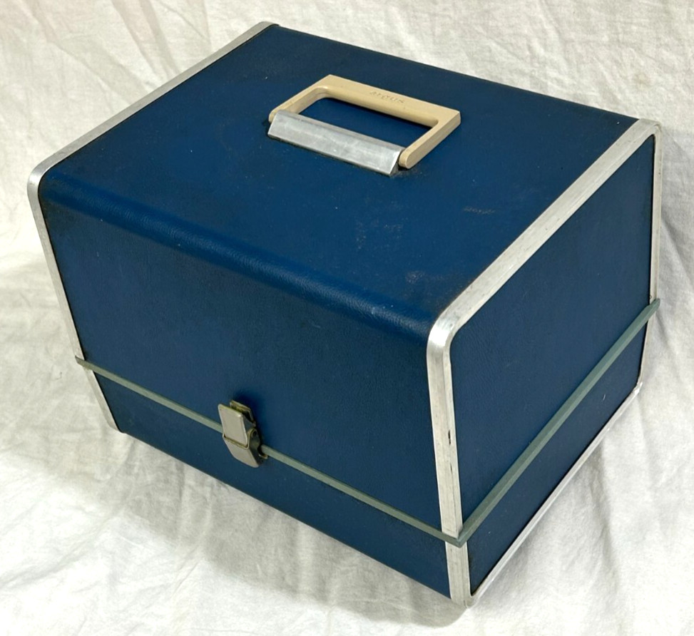 Argus AMC 500 Slide O Matic slide projector with case and cord