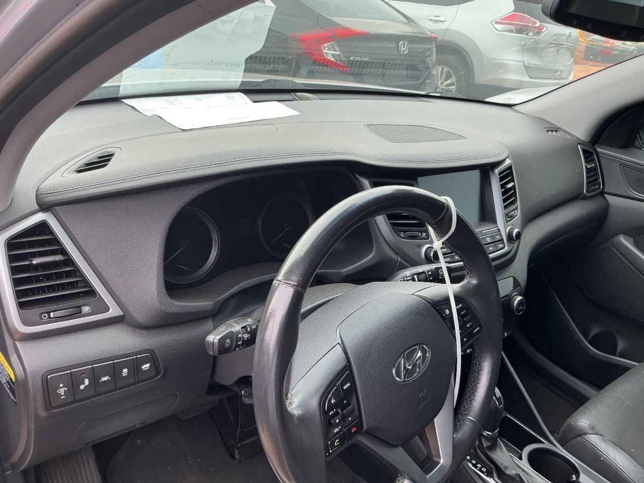 TUCSON 2016 Glove Box 4984405