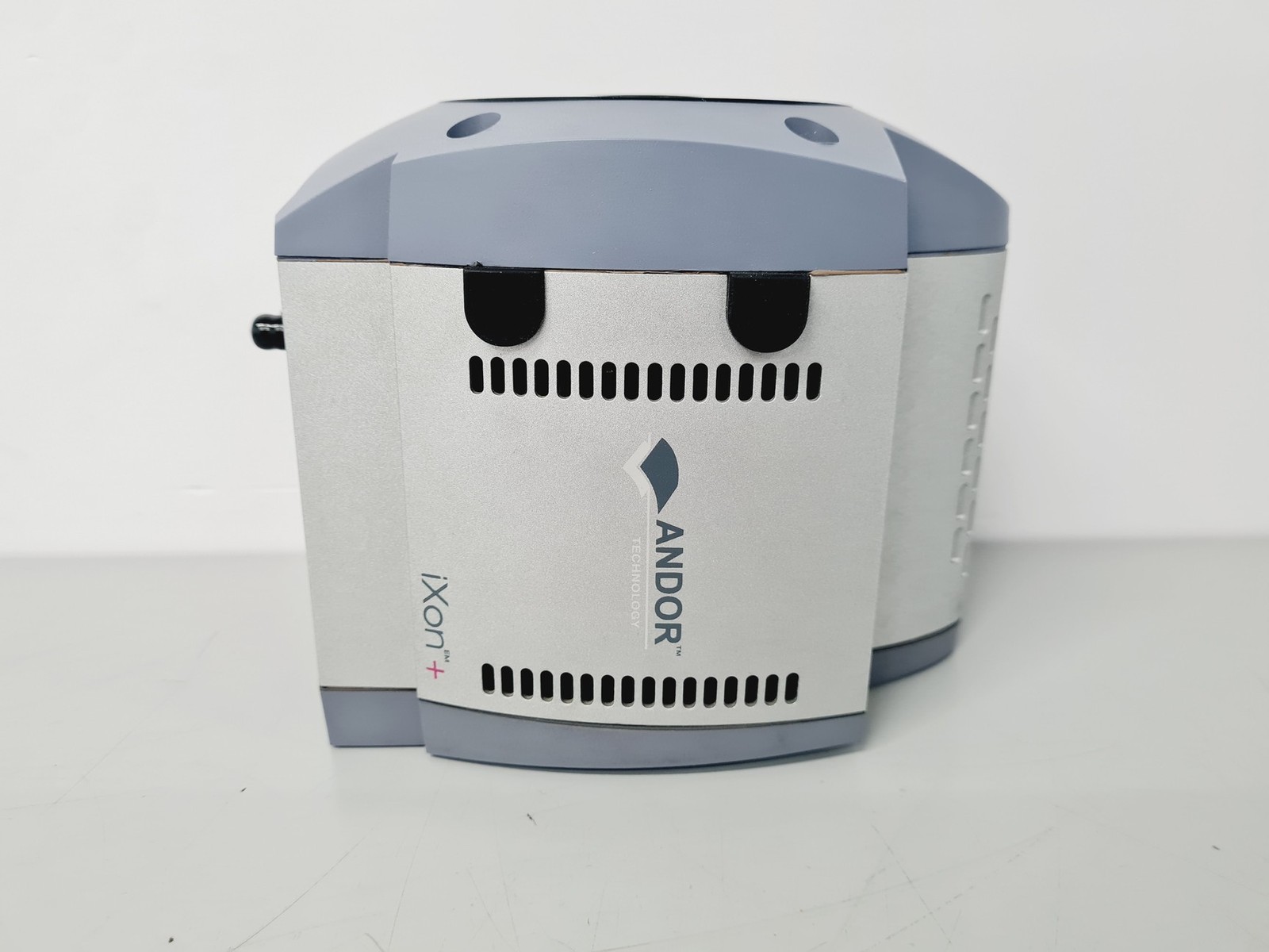 Andor iXon EM+ DU-897E-CSO-#BV-500 Microscope Camera Lab
