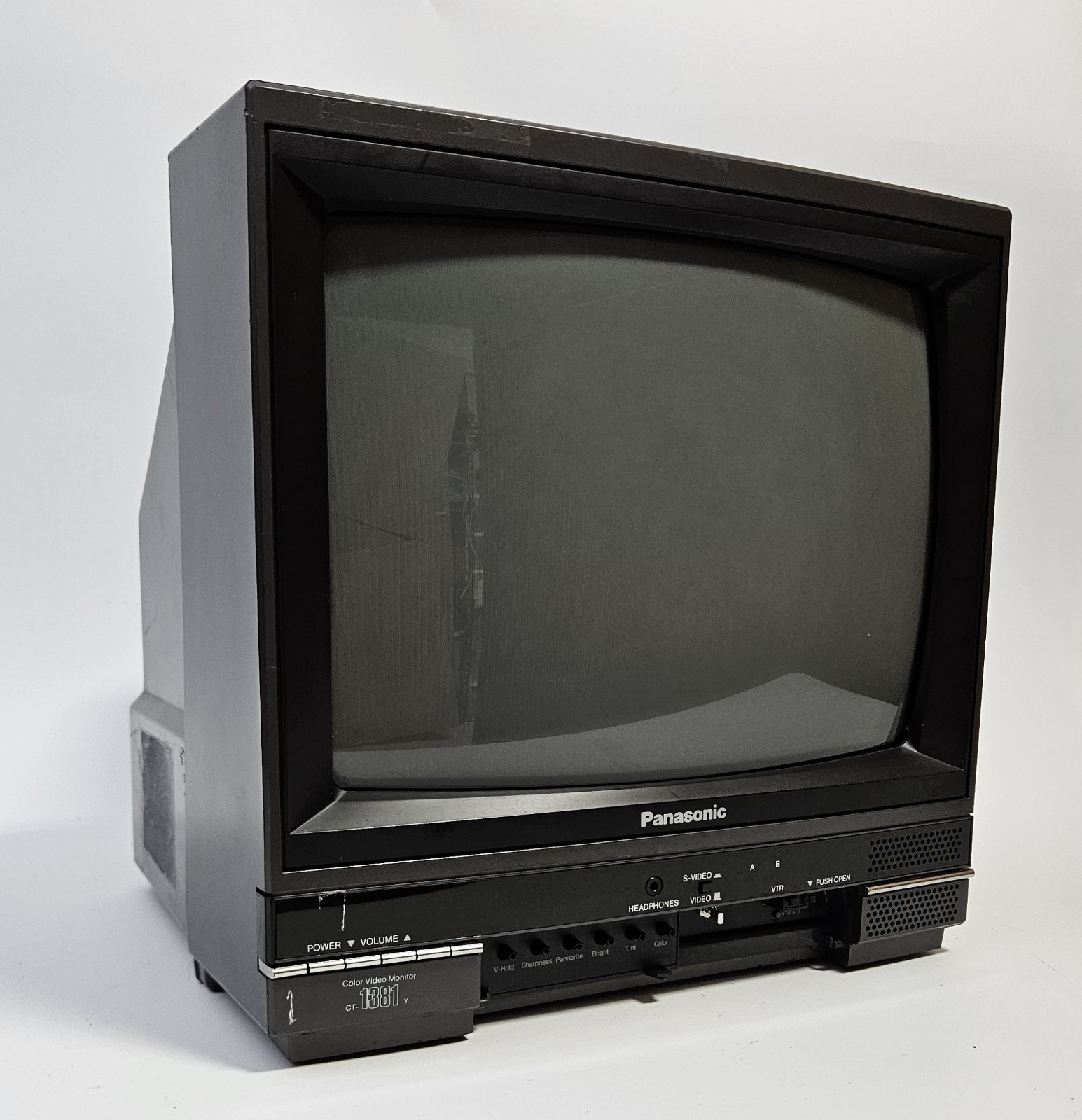 Panasonic CT-1381Y 13" Color Video Monitor CRT S-Video BNC Retro Gaming -AS IS