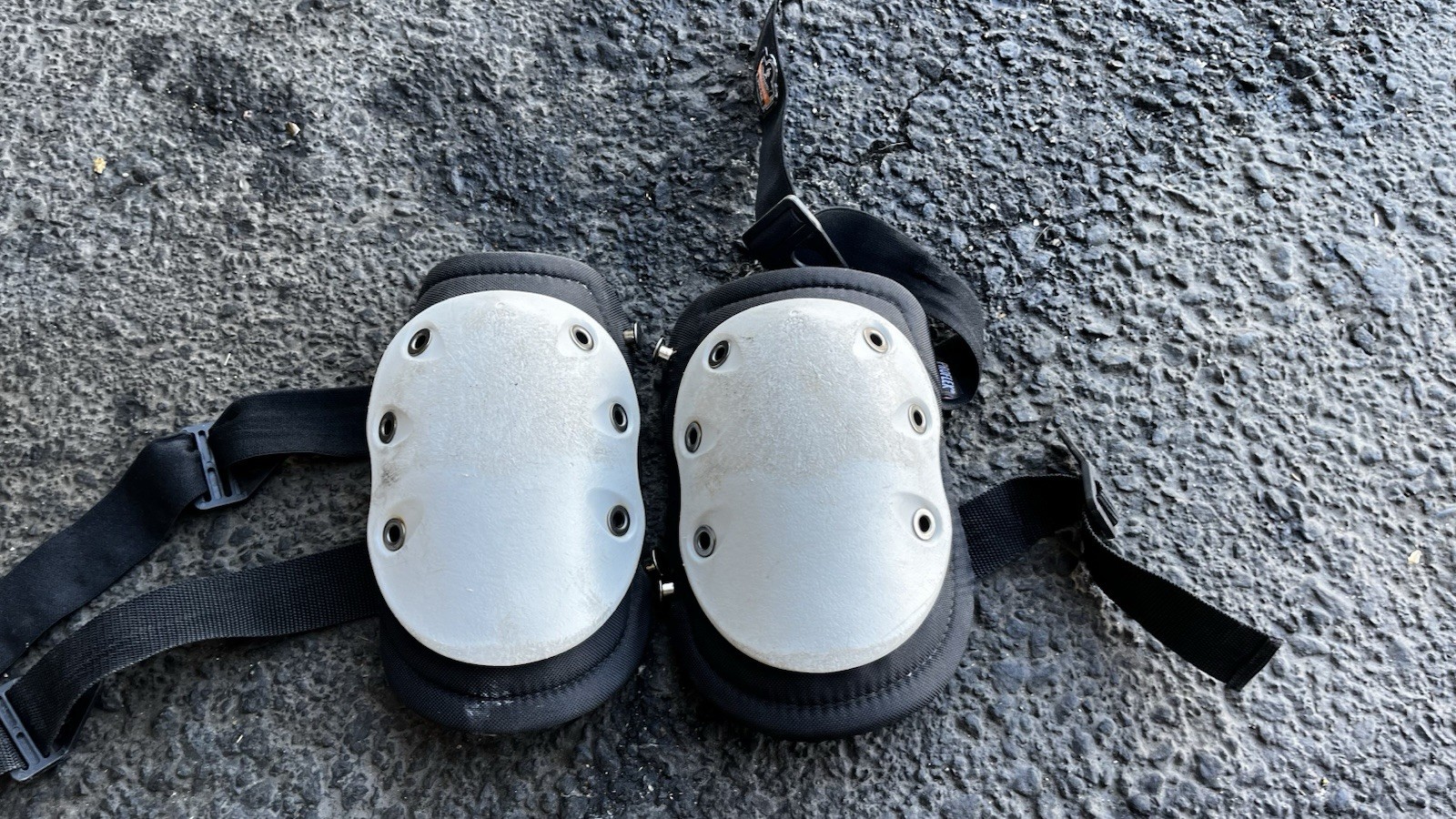 PROFESSIONAL KNEE PADS PROFLEX 315 | Gray Cap | Great Condition
