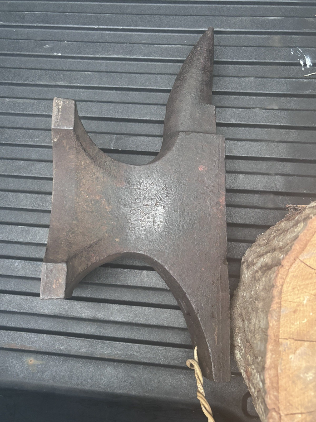 Swedish Soderfors “Paragon” Blacksmith’s Anvil - stamped 196lbs