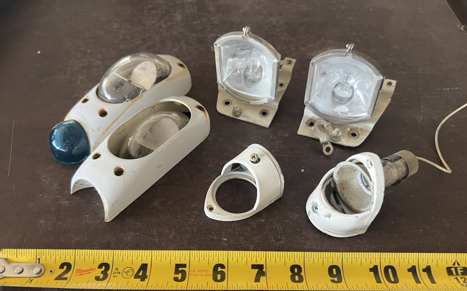 Lot of Vintage Aircraft Lighting Lot Grimes 28V Nav Lights Lamp Housings +
