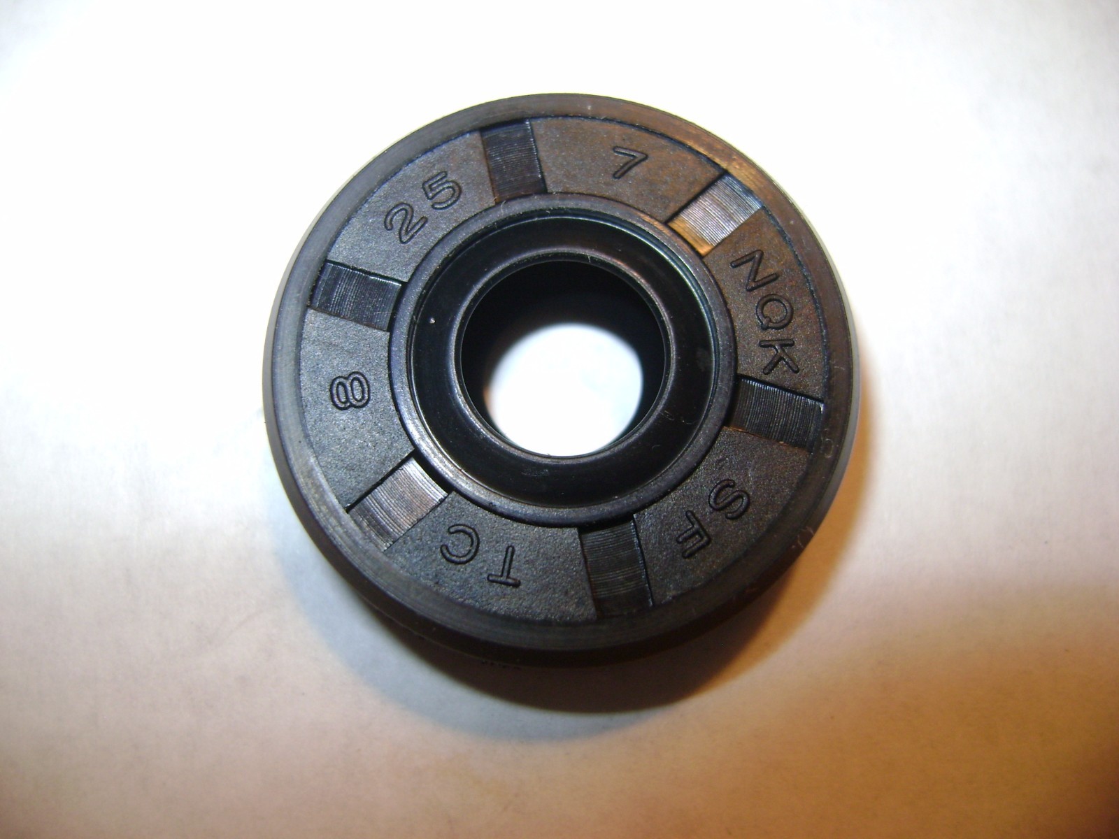 NEW TC 8X25X7 DOUBLE LIPS METRIC OIL / DUST SEAL 8mm X 25mm X 7mm