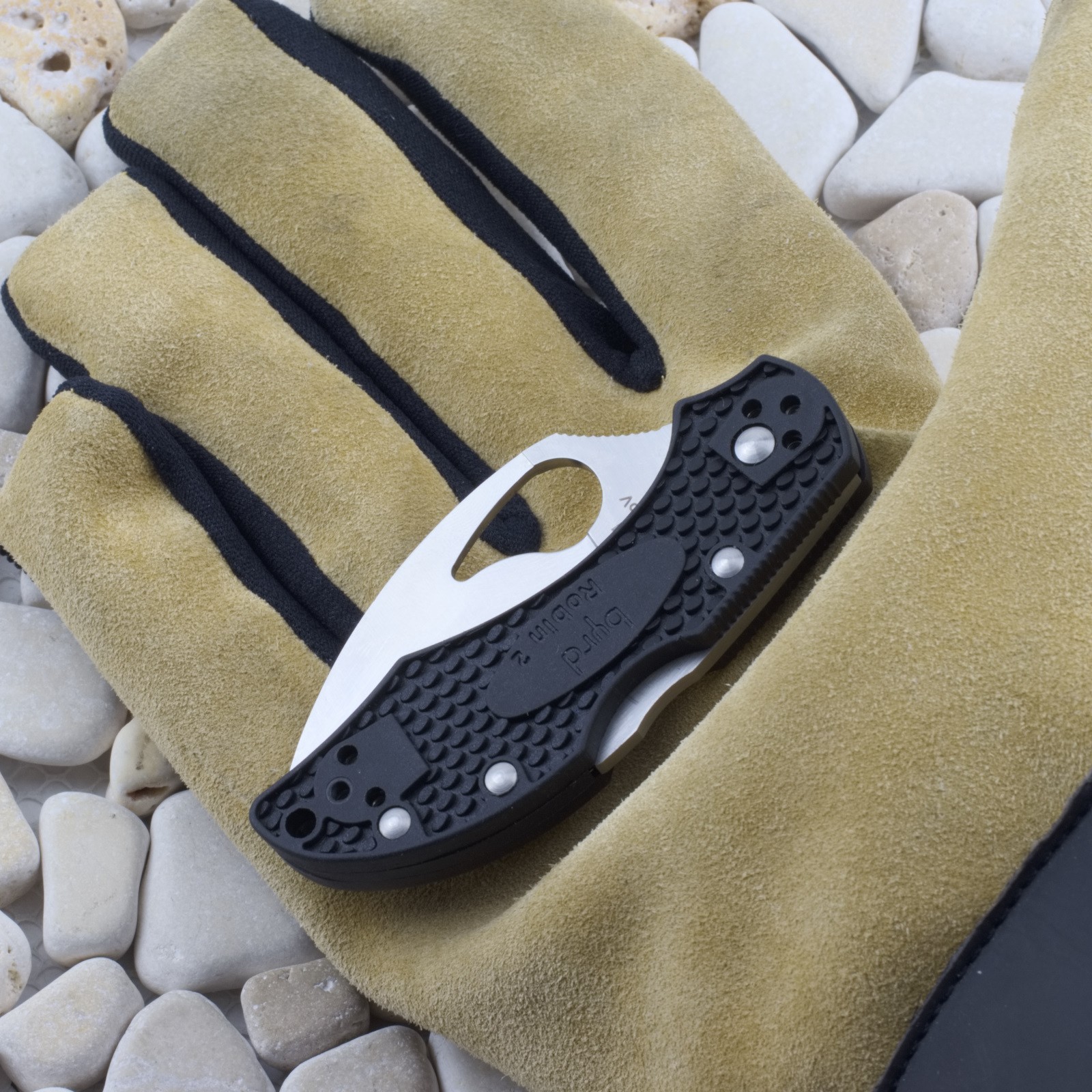 Byrd by Spyderco Robin 2 Black Lockback Folding Pocket Knife Wharncliffe