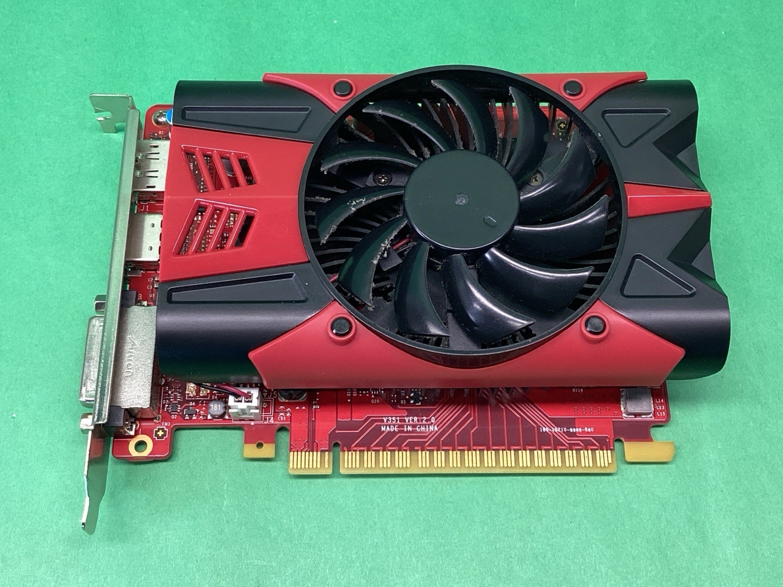 P&Q ? V351 Desktop Video Graphics Card - DVI + DP + HDMI Unknown Specs UNTESTED