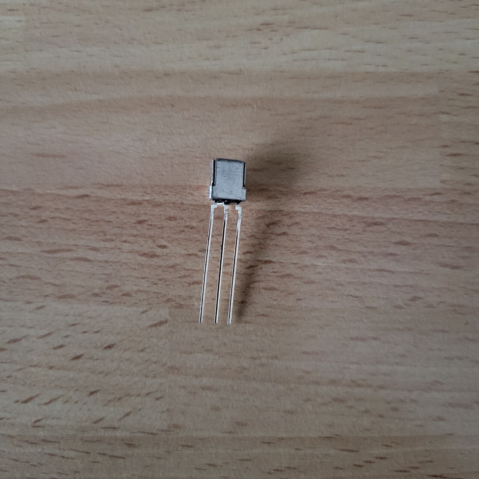 Infrared Sensor. HX1838, VS1838