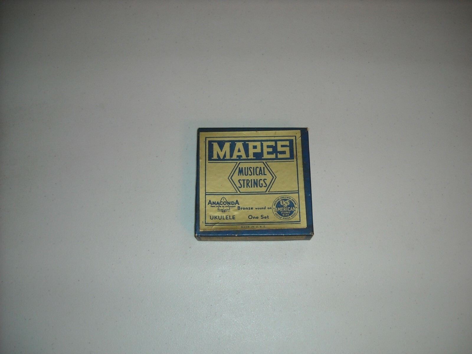 Antique / Vintage Mapes UKULELE Strings # 8000