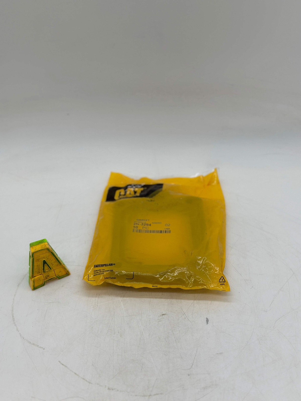 Caterpillar 2N-3294 1.57 mm Thick Fuel Filter Gasket *Pack of (10)* (New)