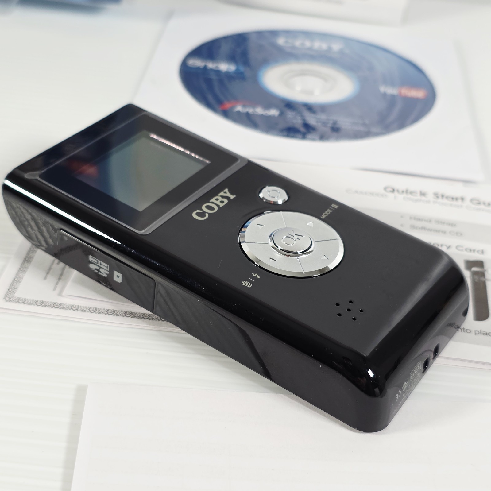 Coby Snapp CAM3000 1.3MP 32MB Memory Camcorder - Tested Complete