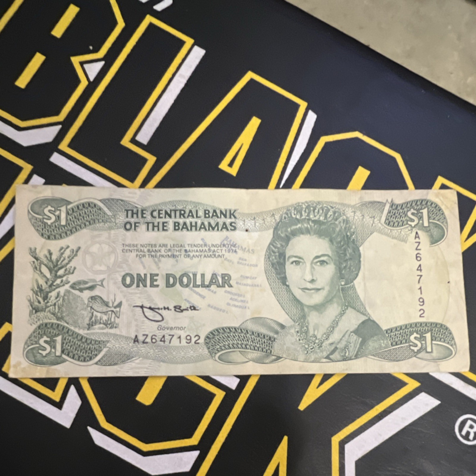 Central Bank of The Bahamas $1 Banknote Circulated Uncertified Ungraded AZ647192