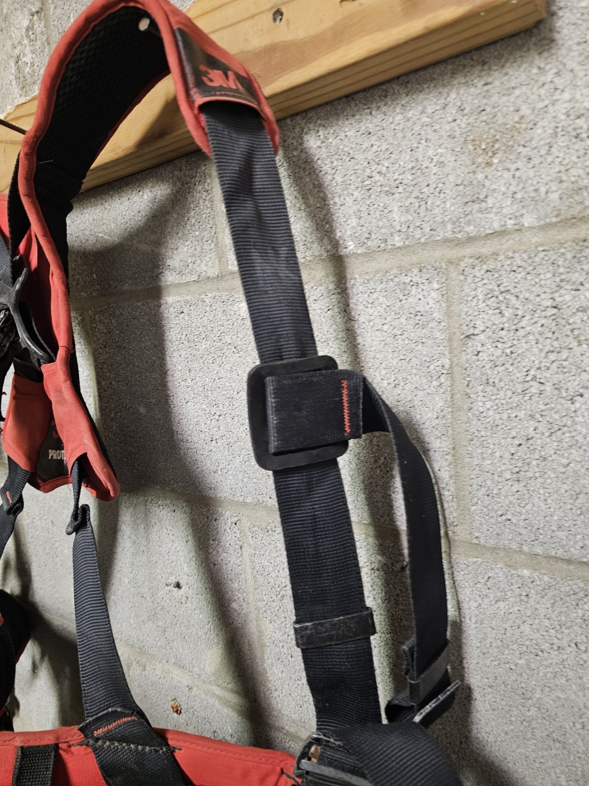 3M PROTECTA 1161205 MED/LG FULL BODY HARNESS W/ BELT FALL PROTECTION SALA