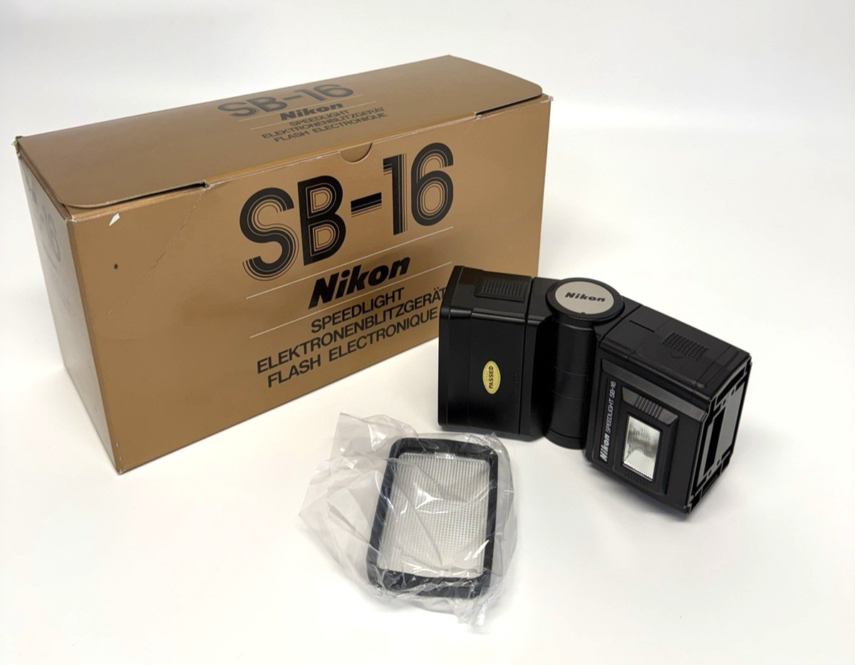 VINTAGE NOS Nikon SB-16BA Speedlight Flash  Made in Japan