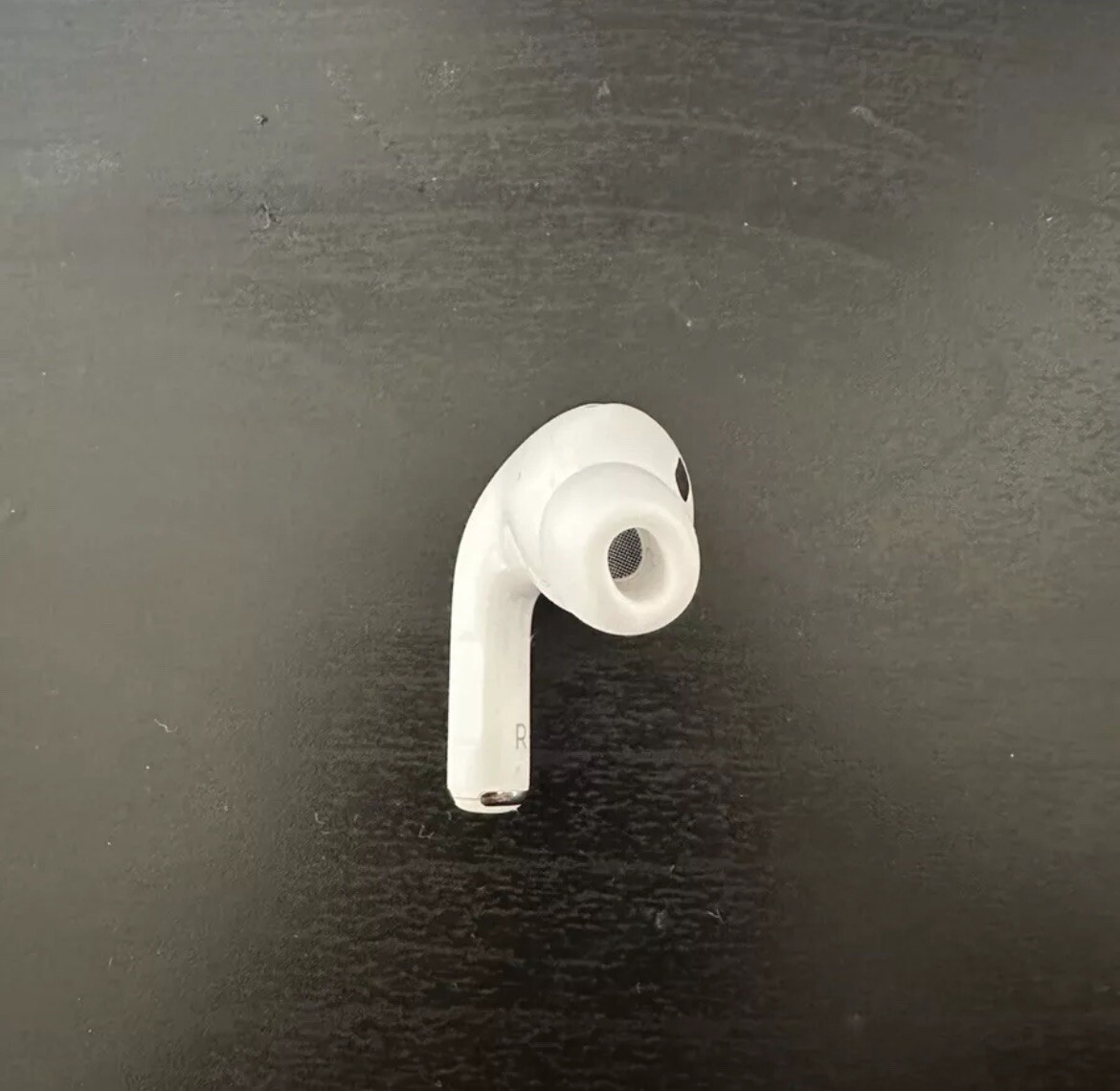 AirPods Pro 2nd Generation USB C Right Side AirPod Replacement A3047.
