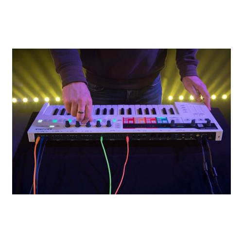 Arturia KeyStep Pro 37-Key Controller/Sequencer USB/MIDI/CV Keyboard Controller