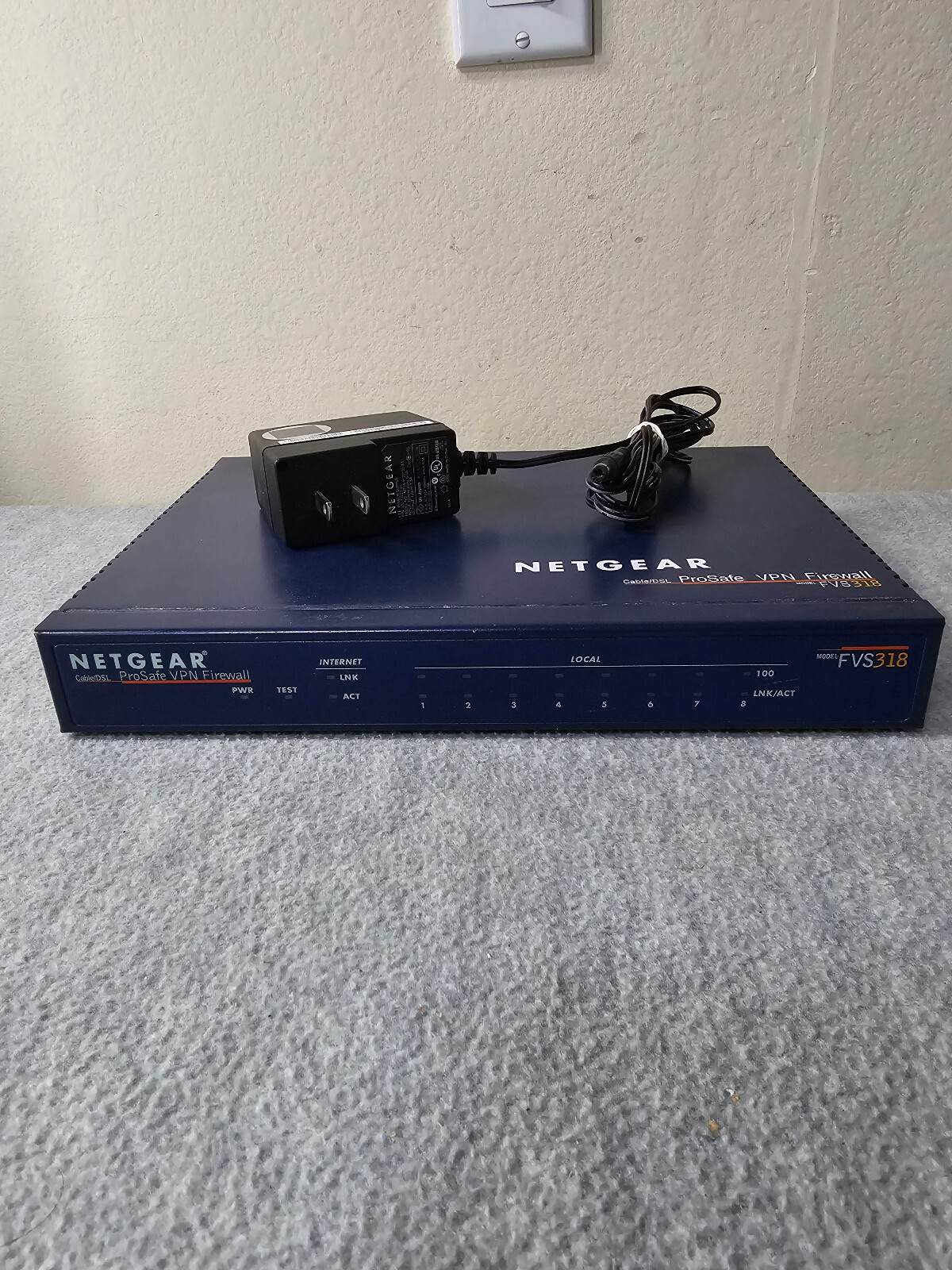 Netgear ProSafe FVS318 Cable/DSL VPN Firewall With Power Cord