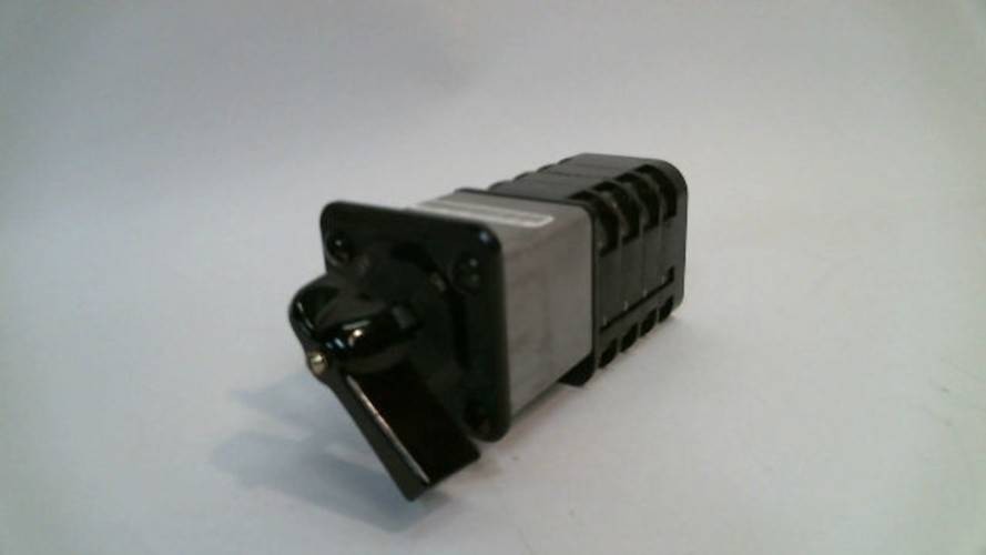 New GE D2A05S3A2L1 20A 600VAC 2 Position Hand Switch NNB