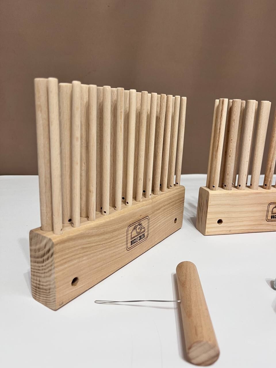 Mini peg loom for easy weaving