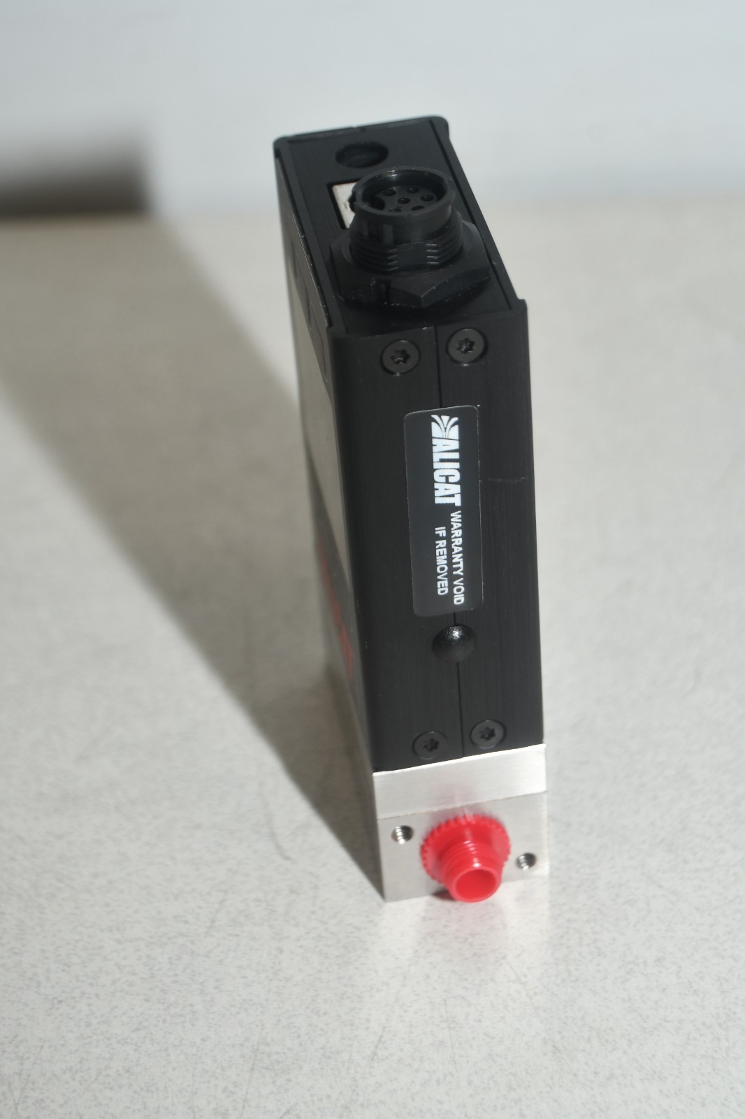^ Alicat P-5PSID-TFT-I/10P Range: 150 cmH2O Flow Controller #X8365