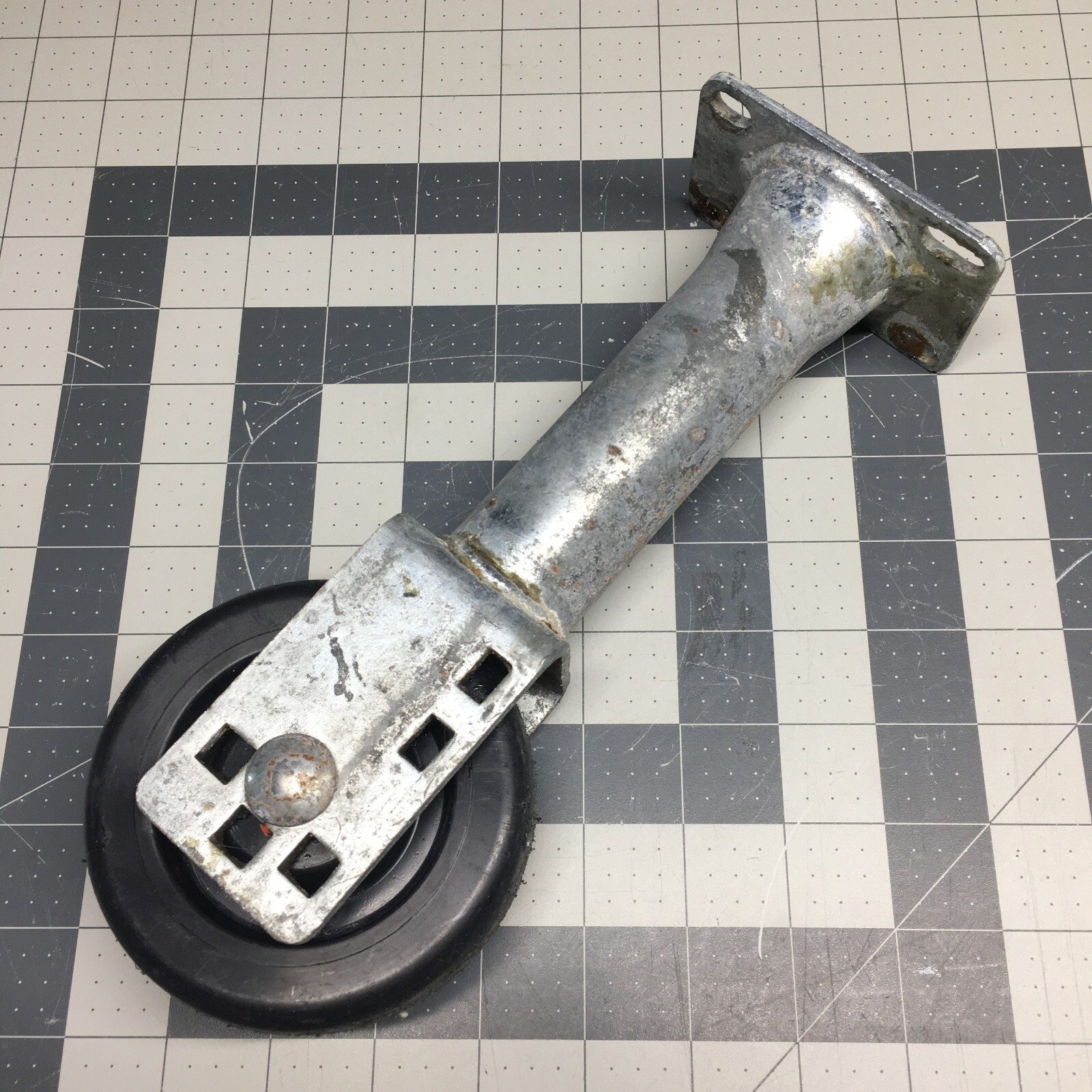 PITCO OEM B3902302 9" Rigid Caster Non-Locking #1