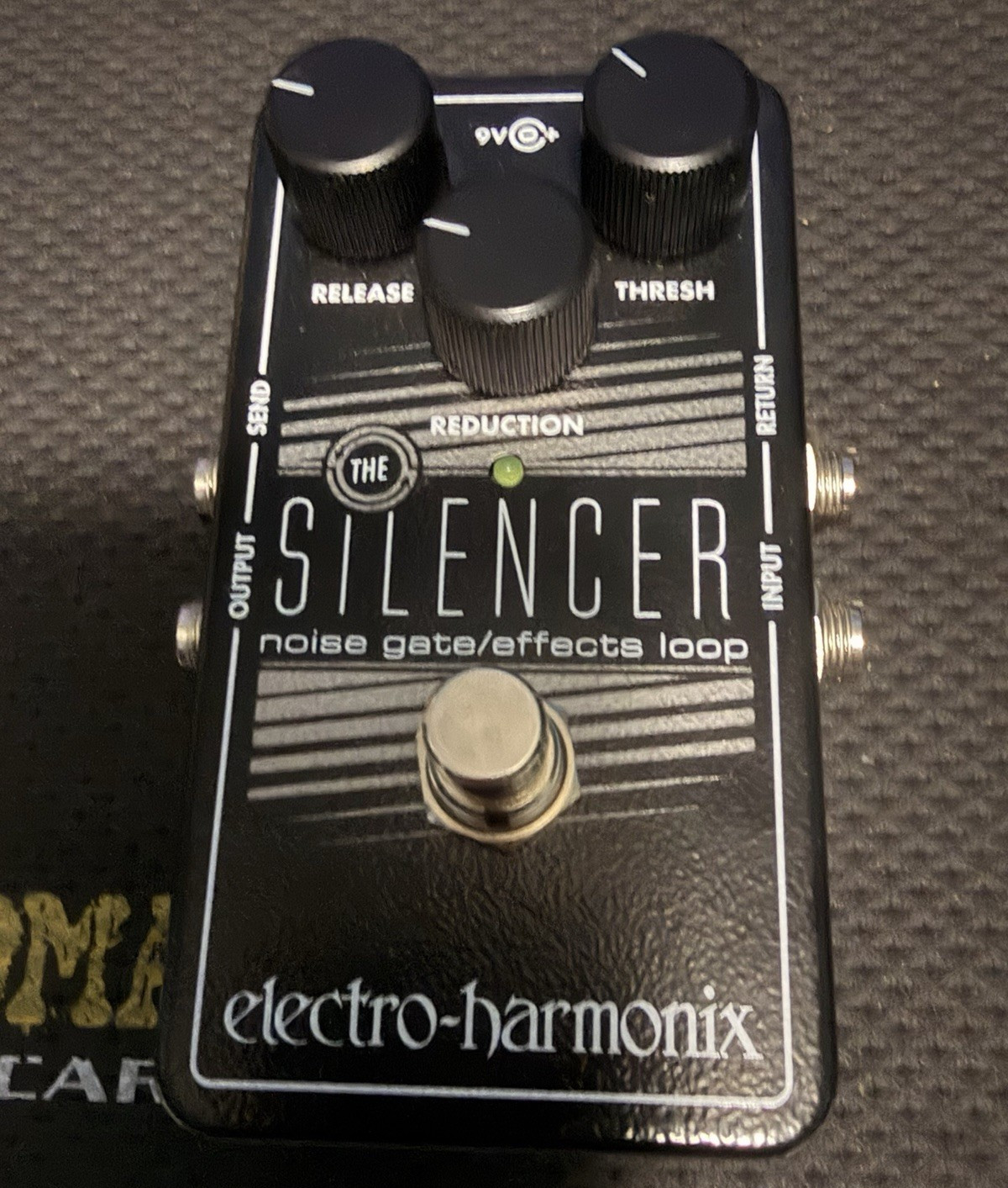 Electro-Harmonix Silencer Analog Noise Gate/Effects Loop Pedal for Guitar
