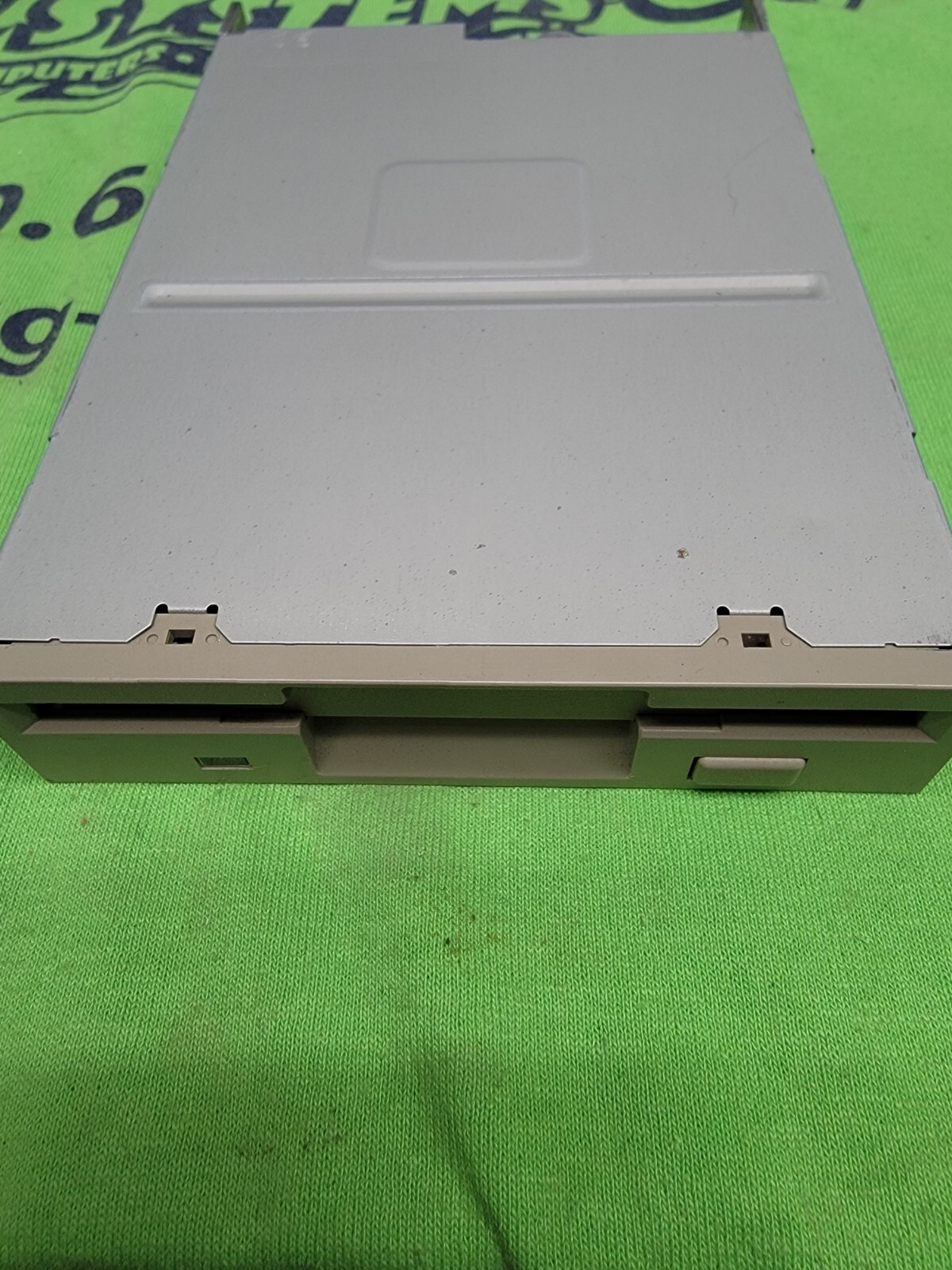 TEAC 3.5 1.44MB Internal Floppy Drive - FD-235HF 7240