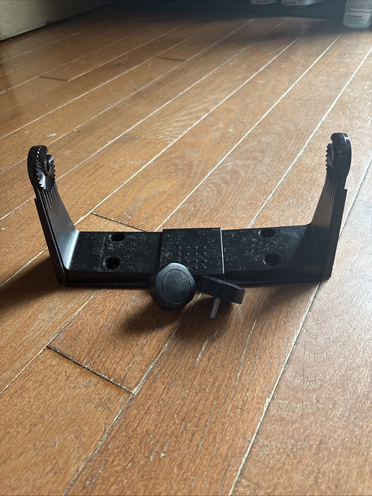 Simrad Go9 Bracket