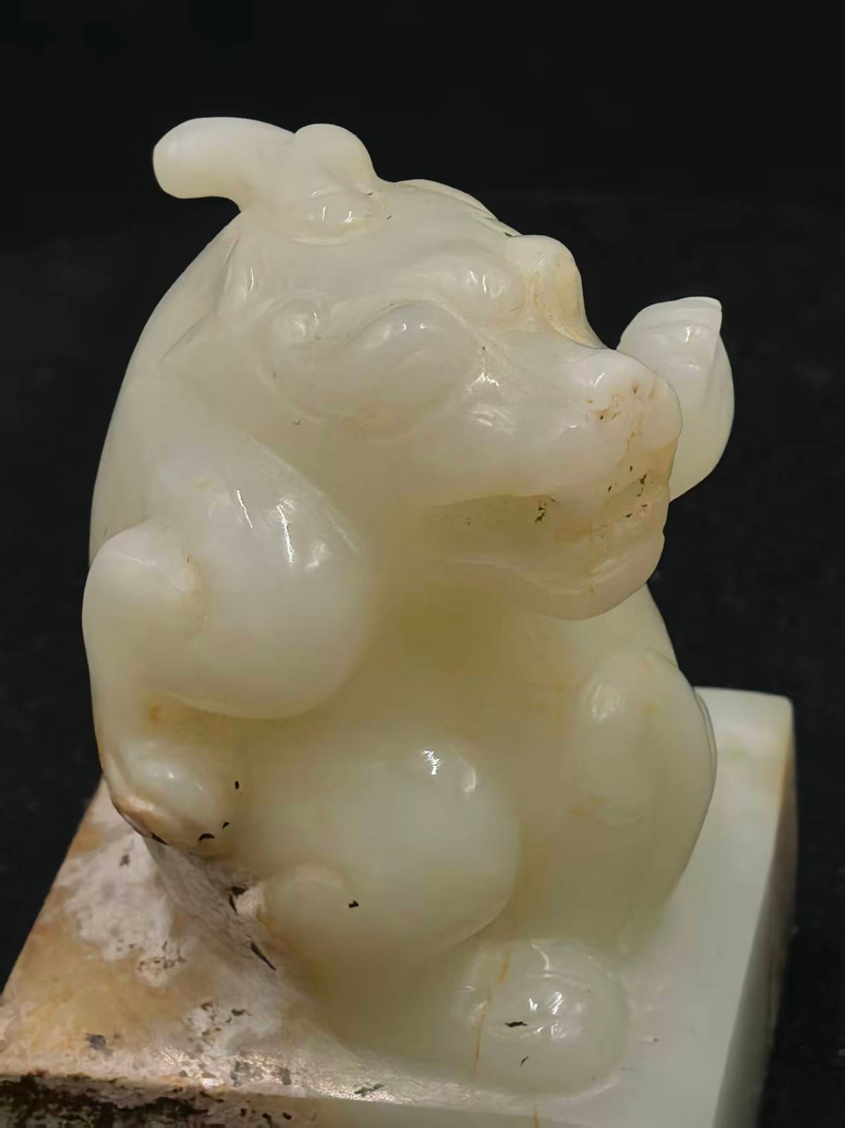 China jade sculpture seal bear pattern white jade seal