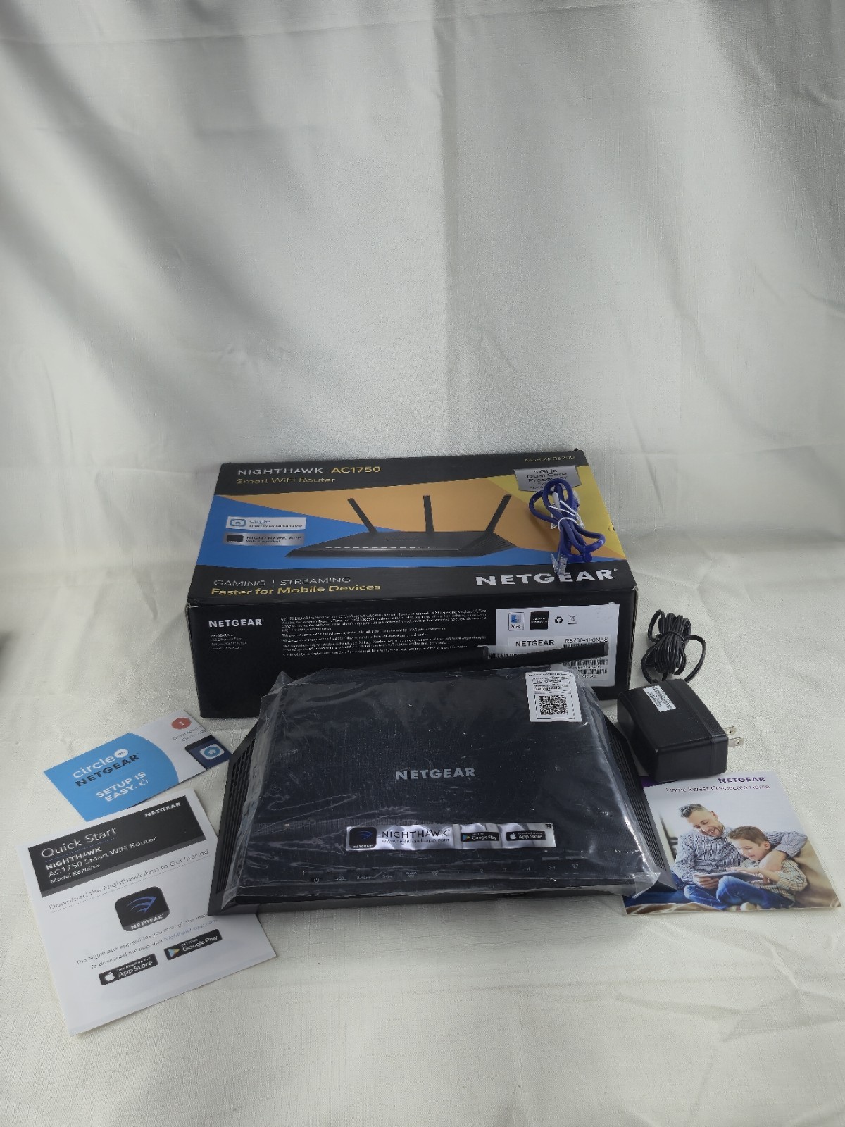NETGEAR R6700 Nighthawk AC1750 Smart WiFi Router - R6700-100NAS New OpenBox