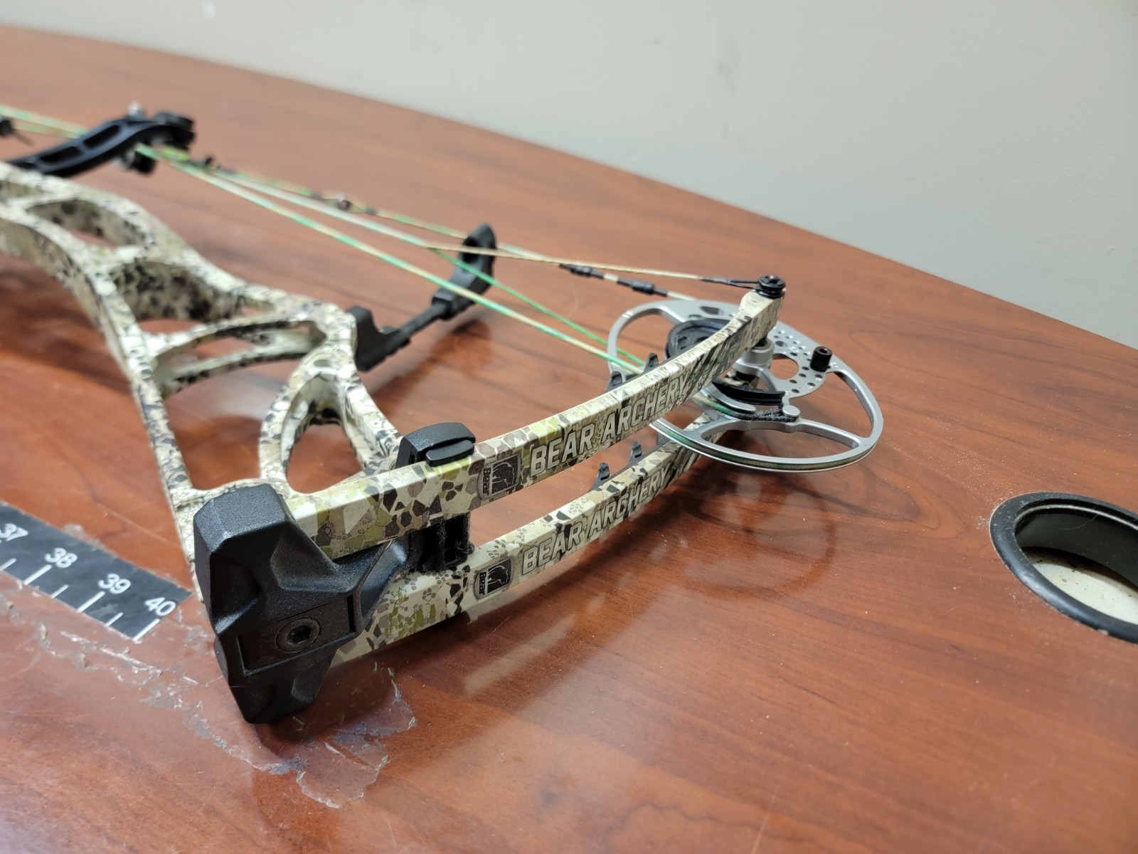 Bear Kuma 33 Compound Bow RH, 27" 55lb Draw