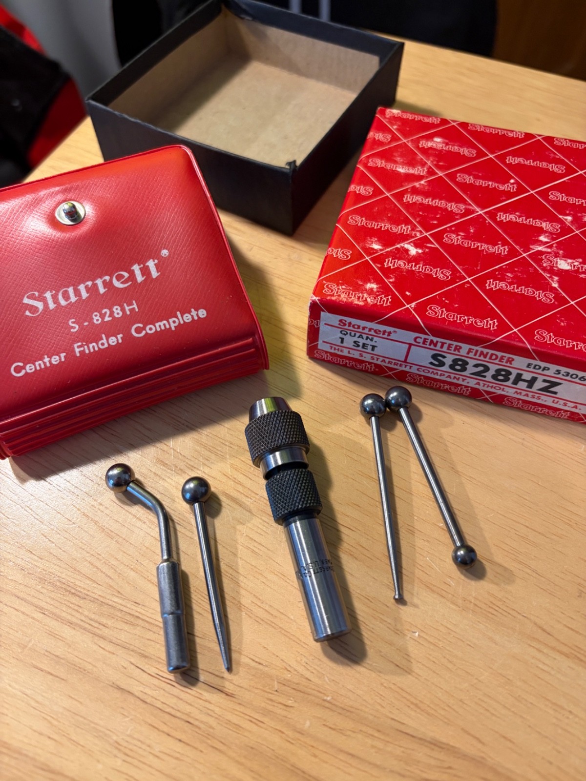 Starrett S828HZ Wiggler/Center Finder, Complete with/ Case and 4 Attachments NEW