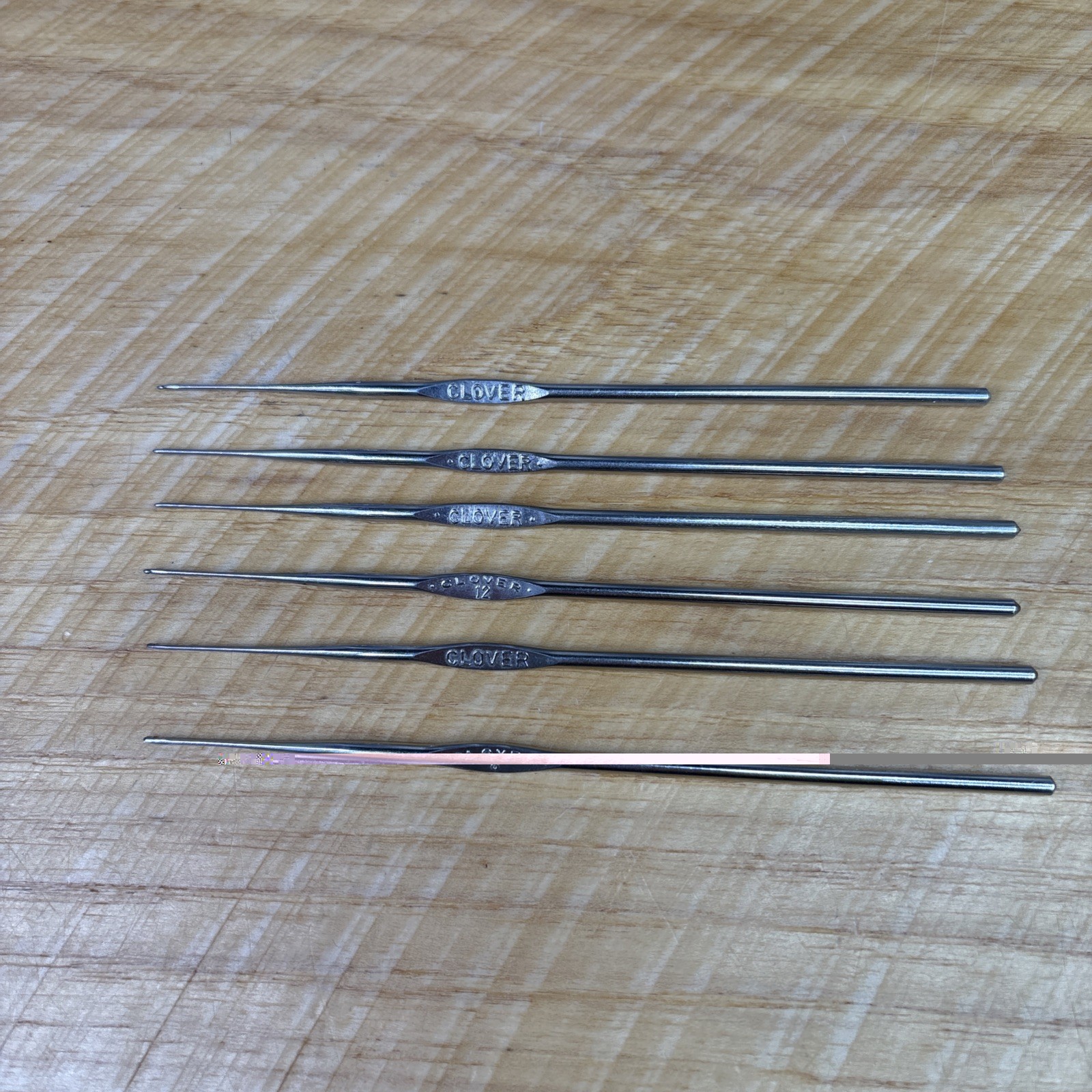 Vintage Lot Of 6 Clover Crochet Hooks